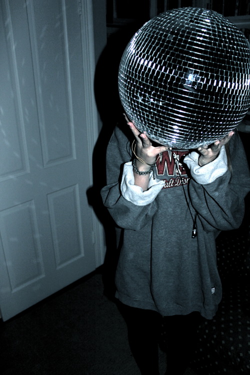 27-08-2009:  let—her-go:  daisywasteland:  ☯ϟwelcome to wonderland☯ϟ  Grunge here  