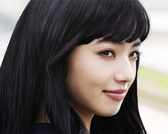 highdio:  More DiU cast photos.