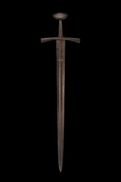 jimmy-the-donut: armthearmour:   twosideman:  armthearmour:  An Oakeshott type XII Arming Sword, German, ca. 1200, from Czerny’s International Auction House.  Sword of Saint Maurice or another one very similar ? .Because the SSM has a satin finish and