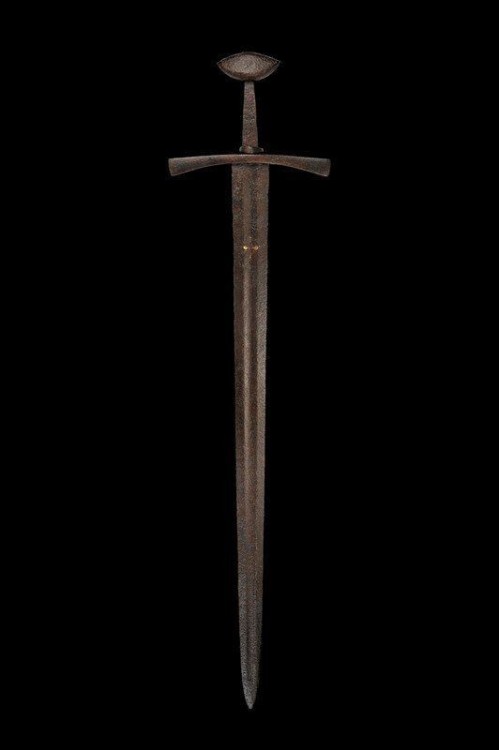 armthearmour: An Oakeshott type XII Arming Sword, German, ca. 1200, from Czerny’s Internationa