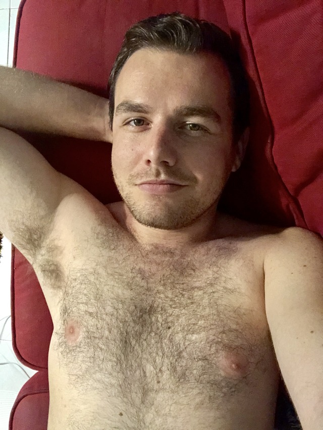 mozart-in-the-madness:Decided to hop on this shirtless selfie train on my dash