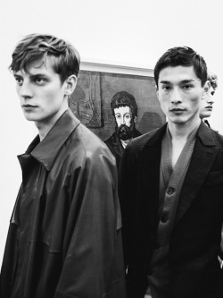 daisukeuedasource:Backstage at Berluti SS16 by Chloé Le Drezen  