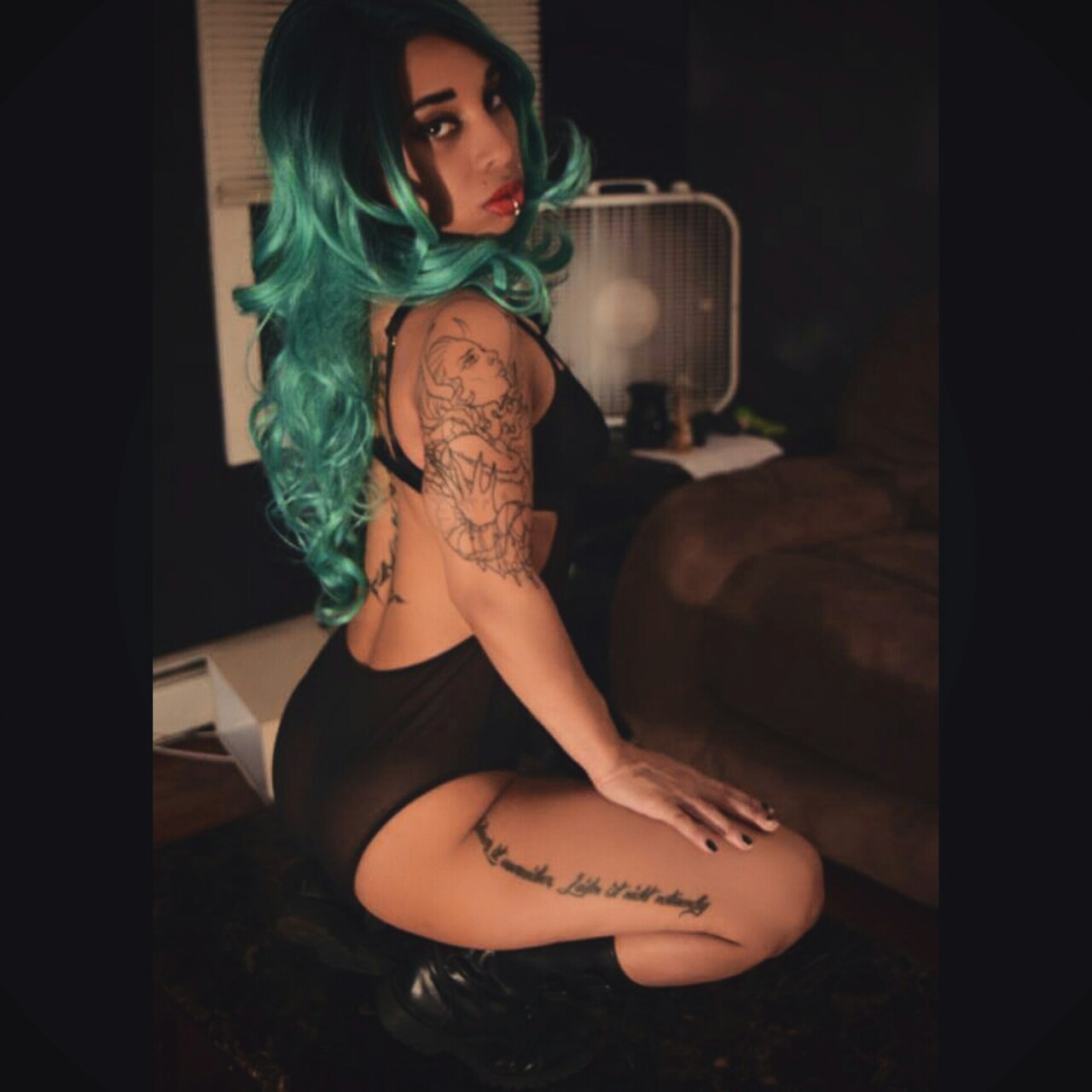 emi-oddity:  Model:Emi_oddity     Photographer :  shana