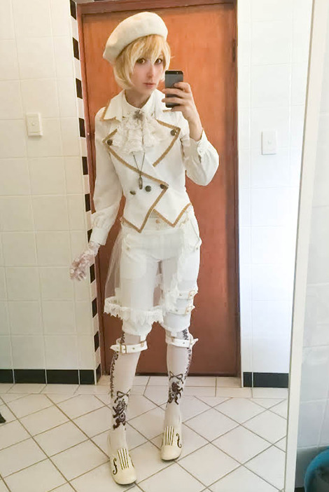 zimiel:  First pale coord! And first time coord-ing Fjord pants *A* Vest, shorts