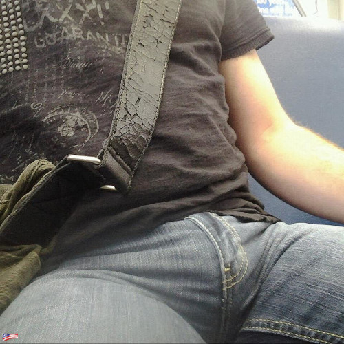 https://gay-is-so-cuuute.tumblr.com/post/142531887461