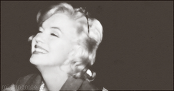 missrnonroe:  Marilyn Monroe arriving in Los Angeles for the filming of Let’s Make Love, 1959.
