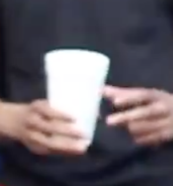 trebled-negrita-princess:  jonathanpants:  Schpilt drank   but look on Bobby face