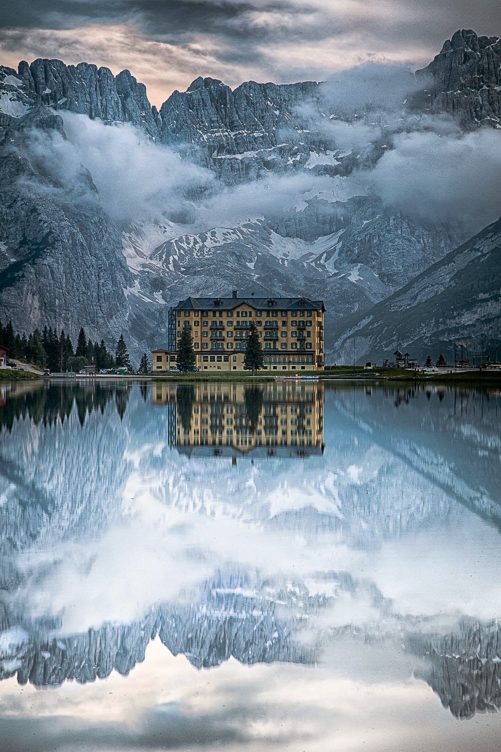 september-bird:Lake Misurina,Italy