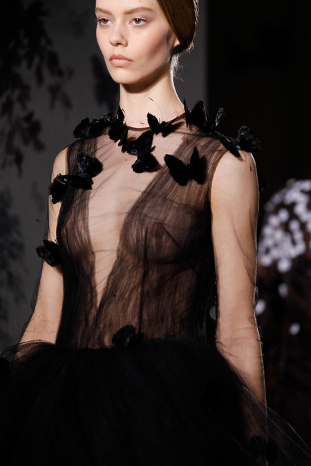 frostedfashions: Ondria Hardin in Valentino Couture Spring 2014