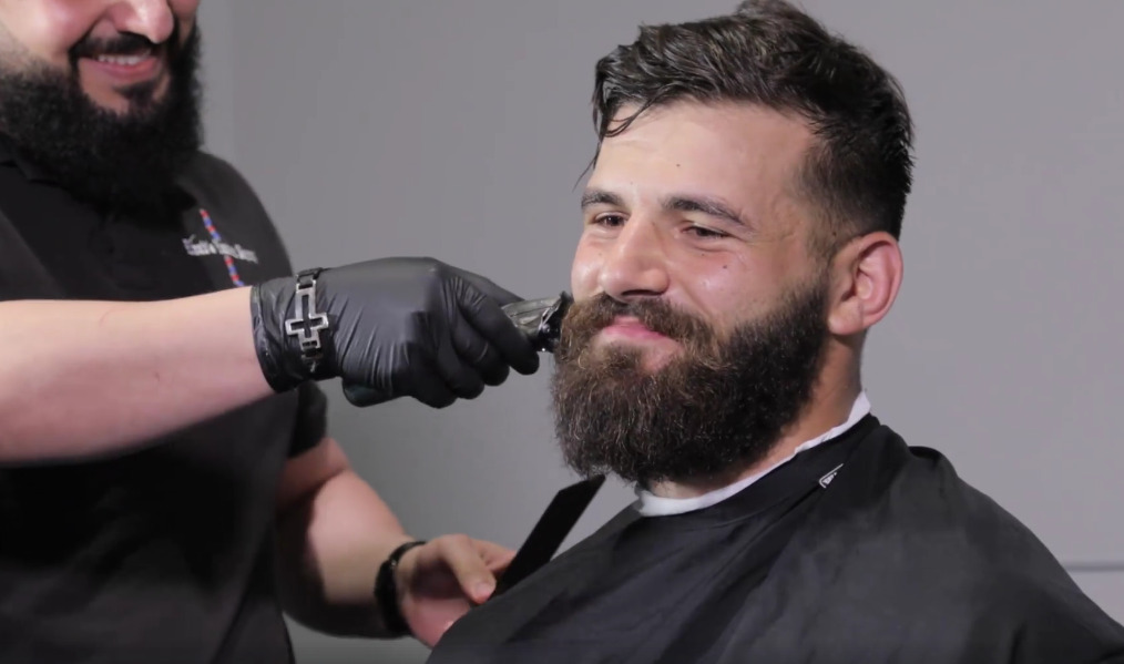 roscoe66:  Josh Mansour of the Penrith Panthers shaves off his beard for charity.