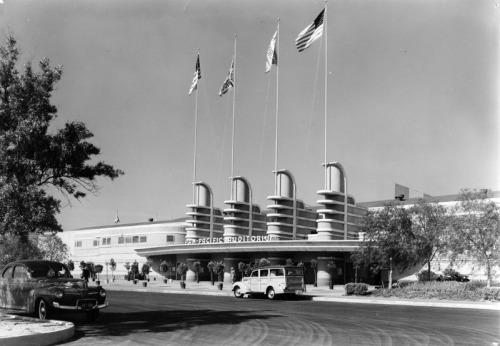 The Streamline Moderne facade of the Pan-Pacific Auditorium, Los Angeles, 1937. It stood on Beverly 