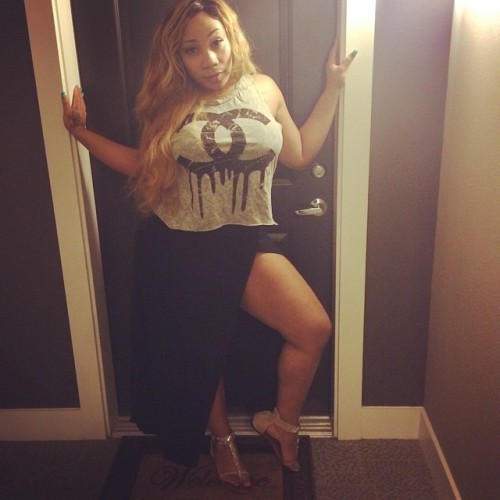 ratedthickent:  Big booty BUNZ
