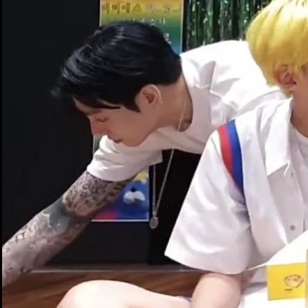 What Flowershop Owner X Tattoo Artist Au Is This