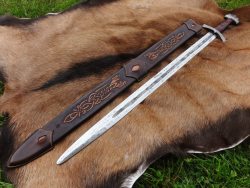 viking-vikingr:Leather sheat from ==>