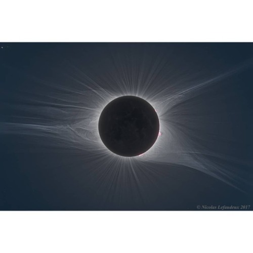 Total Solar Eclipse Corona in HDF Image Credit & Copyright: Nicolas Lefaudeux  Explanation: How great was the Great American Eclipse? The featured HDR image shows it to be perhaps greater than we knew. On August 21 of last year, the Moon blocked the