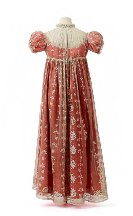fripperiesandfobs:Town dress with chemisette owned by Empress Josephine, First EmpireFrom the Chatea