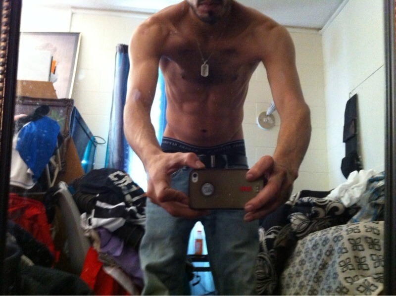 straightboyselfpics:  Faheed  Faheed hits the gym hard to get those abs and loves