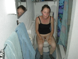 pissingteens:  More girls pissing at http://pissingteens.tumblr.com/