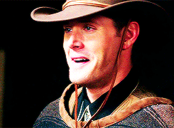 softlesbian:  Dean Winchester Meme: Favorite Traits (1/5) ↳ His Geekiness 