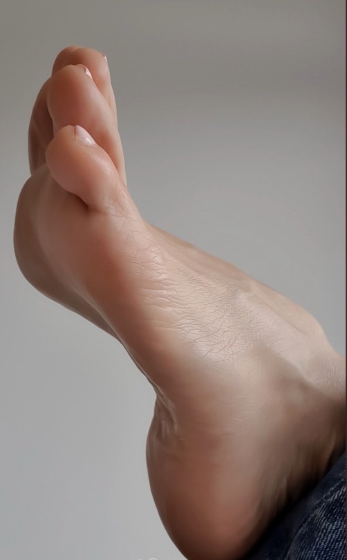 sexy-woman-feet: