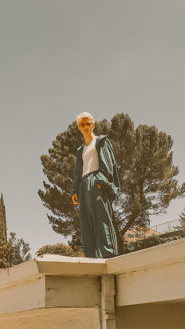 thelockscreen:  um homem de estilolike or reblog if you use/save xxdon’t repost