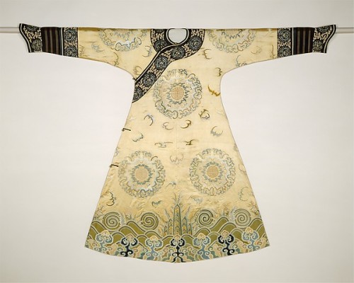 Woman’s Embroidered Ceremonial Robe (The Bat Medallion Robe) Period: Qing dynasty (1644–1911)D