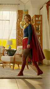 dailysupergirlgifs:Supergirl suit evolution
