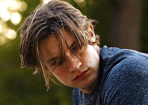 DAMIAN HARDUNG As JAMES BEAUFORT MAXTON HALL SEASON 1 (requested By Anon)