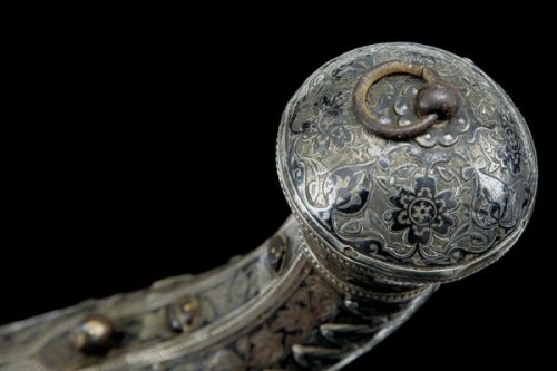 A finely engraved gold and silver decorated Cossack&rsquo;s pistol, early 19th century.Estimated Val