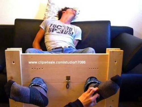 do-not-open-til-christmas:  Dedicating his life to making people happy with his feet. 