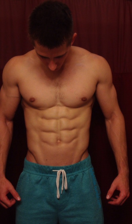 retoni:  retoni: VISIT & FOLLOW! Over 51,500 images! Over 20,000 followers!http://www.retoni.tumblr.com 