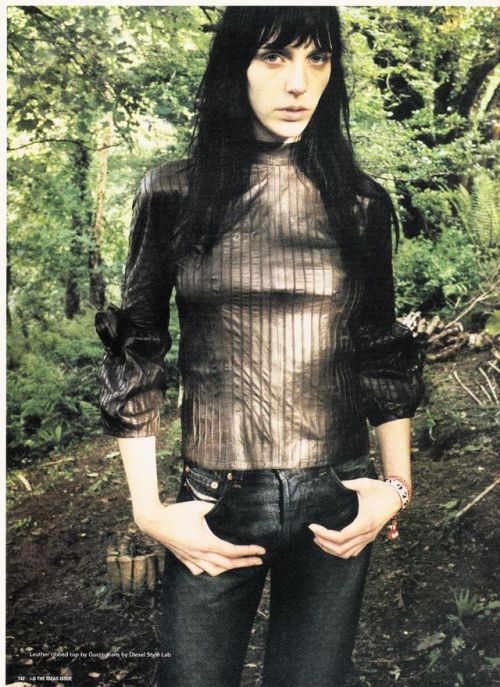 coolnicegurl:i-d november 1999
