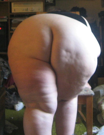 pinkbbw:  wickedlywenchy:  lovethembigandthick: yummysweetthickandcurvy: Nice firm