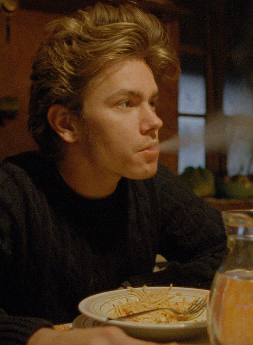 pierppasolini:My Own Private Idaho (1991) // dir. Gus Van Sant 