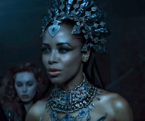 AALIYAH   as   QUEEN   AKASHA Queen   of   the   Damned   (   2002   )