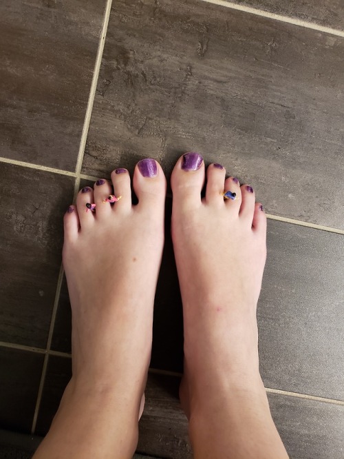 kawaiigiantess: So I think I found a use for you guys, after all!
