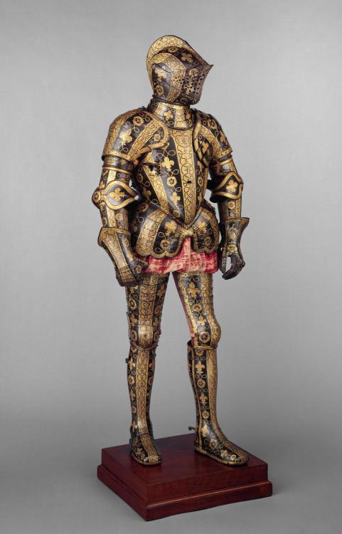 historyarchaeologyartefacts:Armour of Earl Clifford of Cumberland, 1558-1605 [961x1500]Source: https