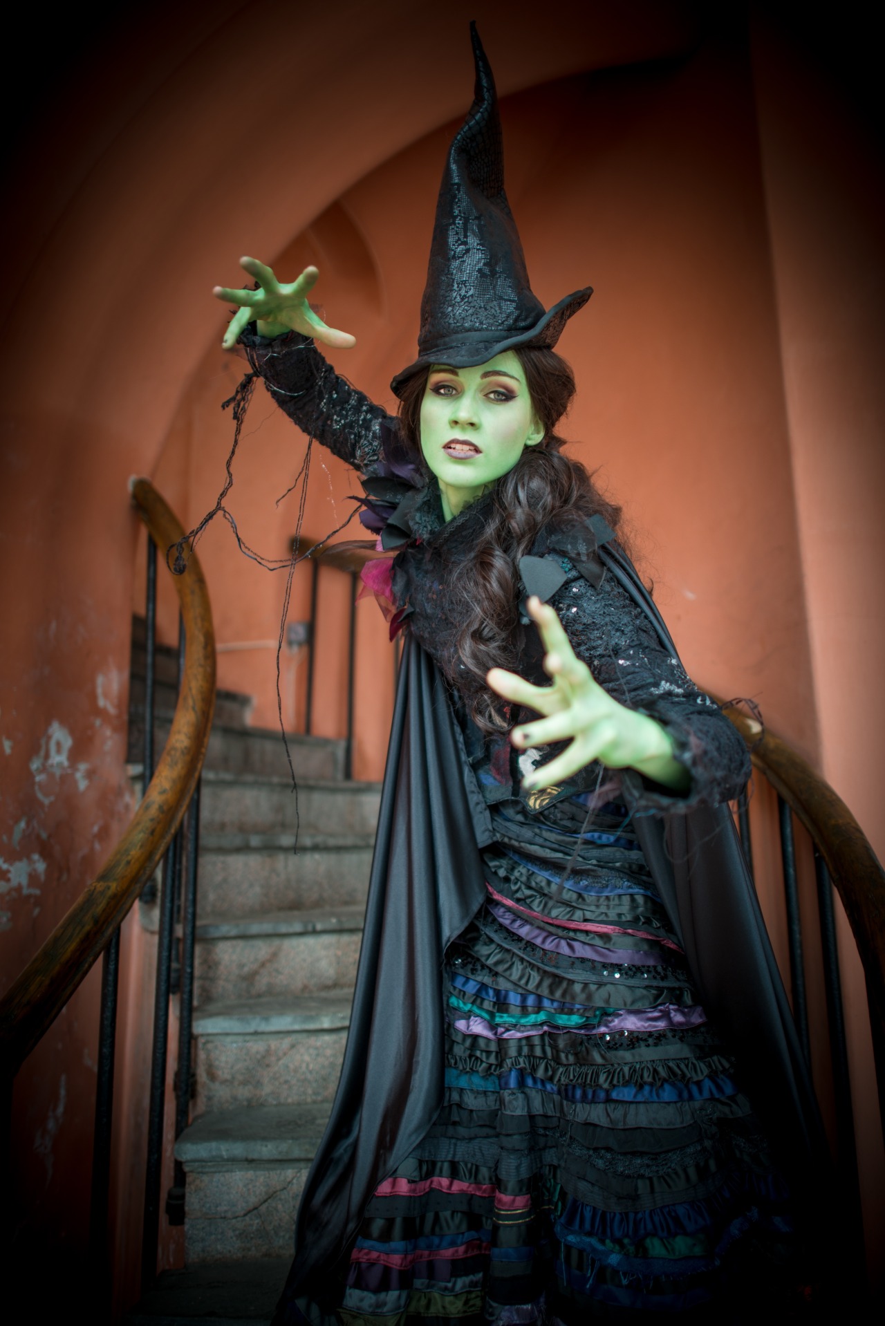 kbtrip:  A friend of mine recently had a couple shoots of her Elphaba cosplay in