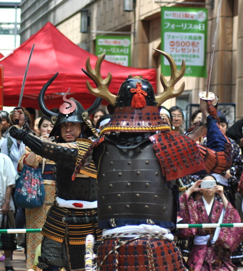 dontrblgme2:  Armored Samurai poised to battle (via Ronin Dave)