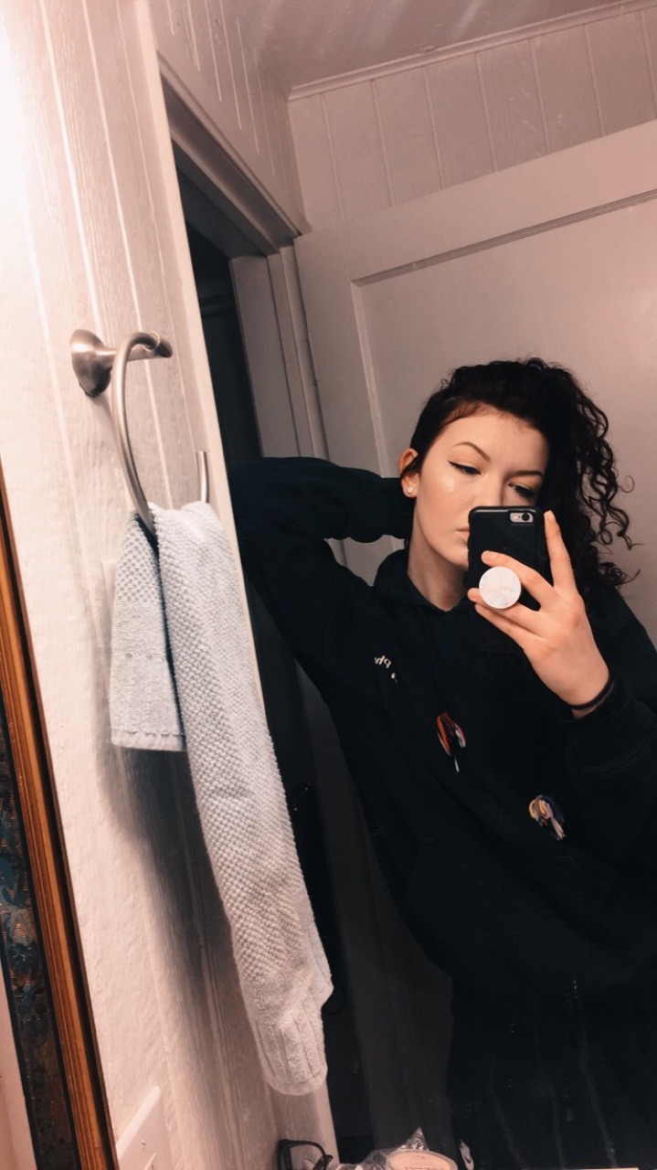 desirethepositive:  desirethepositive:  First selfies of 2019 had to wait until almost