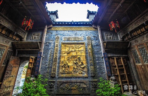 Traditional chinese architecture: 厅堂tingtang/院子yuanzi/天井tianjing. source:雪花建筑