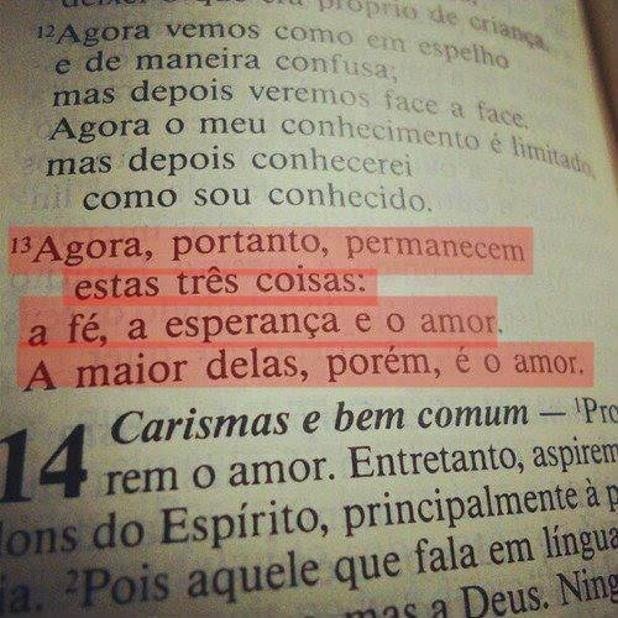 Por horas e horas.