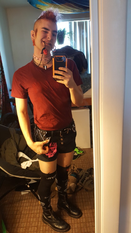 aimless-spirit:  Oh dang I look güd