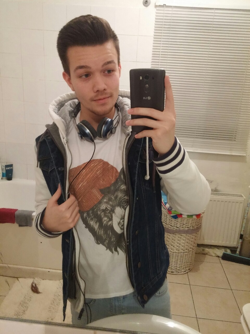 muzzmansblog:Wearing possibly my favourite shirt from the boyfriend and ready for