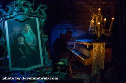 disneylandguru:   the shadow is all there is. These aren’t shadows OF someone or something; the shadow is itself the being. The attic piano player seems to be precisely this kind of apparition.  The shadow demons in The Princess and the Frog are