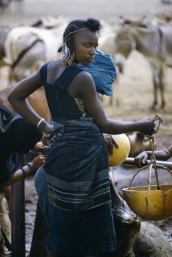 sandylamu:  Wodaabe woman, Niger. Photo K.Nomachi 