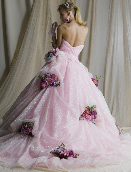 poisoned-apple:  Yumi Katsura haute couture gowns for rental (source: Yumi Katsura)