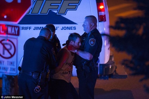 phoeni-xx:  jaedewilliams:  theonetruenidoking:  william-elms:  policymic:  Disturbing photos show a cop choking a college student  Police had been responding to a “disturbance” near the University of Tennessee when a house party estimated to be composed