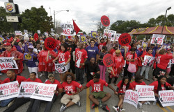 journolist:  &lsquo;We&rsquo;re a Movement Now&rsquo;: Fast Food Workers Strike in 150 Cities (NBC News) Fast food workers walked off the job nationwide on Thursday, as police arrested dozens who engaged in civil disobedience. Organizers said workers