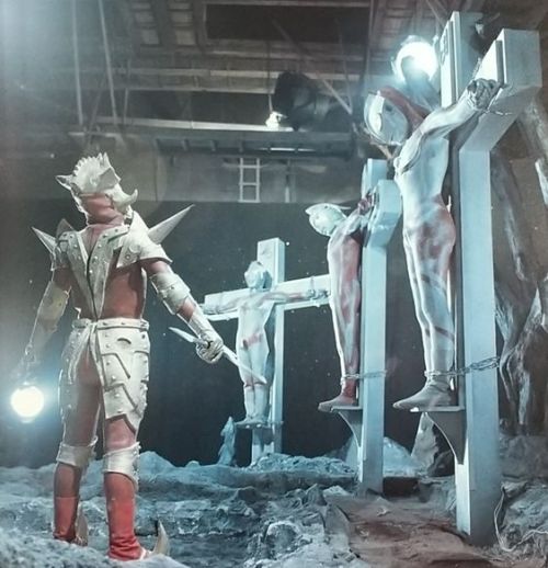 Himitsusentaiblog:a Behind The Scenes Shot From The Making Of The Ultraman Ace Episode